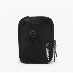 Lululemon easy access crossbody bag